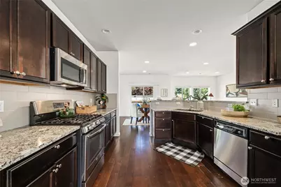 31 157th Lane SE, Bothell, WA 98012 - Photo 10