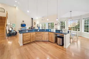 12811 Kapowsin Highlands Dr E, Graham, WA 98338 - Photo 10