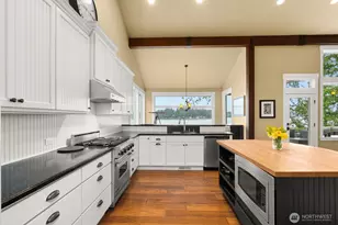 4827 Bayshore Lane Northwest, Olympia, WA 98502 - Photo 16