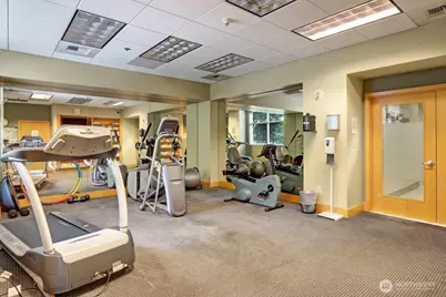 1100 106th Avenue NE #801, Bellevue, WA 98004 - Photo 24