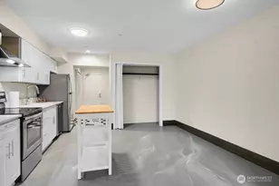 1100 106th Ave NE, Bellevue, WA 98004 - Photo 10