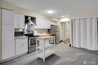 1100 106th Avenue NE #801, Bellevue, WA 98004 - Photo 8