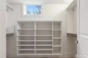 1 Ward St, Seattle, WA 98109 - Photo 18
