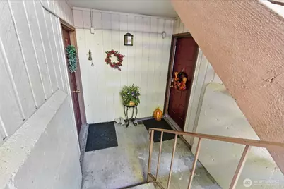 26425 Pennsylvania Avenue NE #34, Kingston, WA 98346 - Photo 4