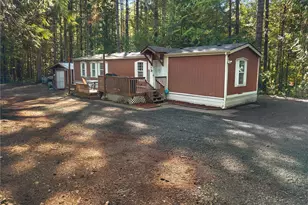 300 N Mount Jupiter Dr, Hoodsport, WA 98548 - Photo 2