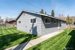 916 E Johnson Ave, Chelan, WA 98816 - Photo 4