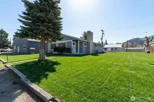 916 E Johnson Ave, Chelan, WA 98816 - Photo 2