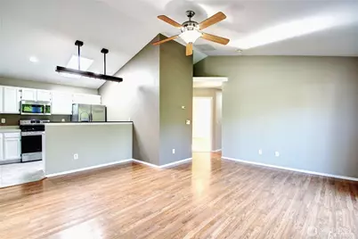 1320 E Fairhaven Avenue, Burlington, WA 98233 - Photo 4