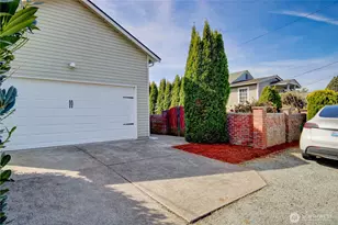 1320 E Fairhaven Ave, Burlington, WA 98233 - Photo 1
