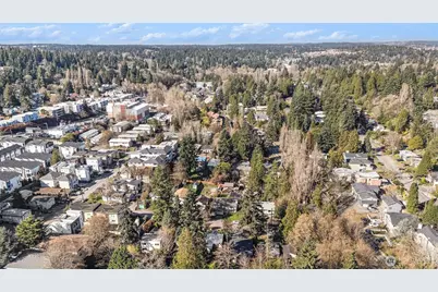 2327 NE 86th Street, Seattle, WA 98115 - Photo 32