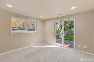 2327 NE 86th St, Seattle, WA 98115 - Photo 14