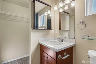 2327 NE 86th St, Seattle, WA 98115 - Photo 22