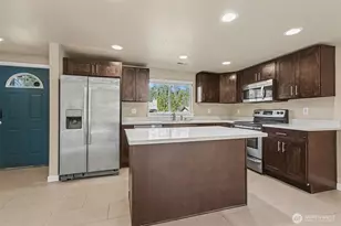 2327 NE 86th St, Seattle, WA 98115 - Photo 10