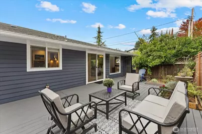 221 8th Avenue W, Kirkland, WA 98033 - Photo 22