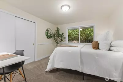 221 8th Avenue W, Kirkland, WA 98033 - Photo 10