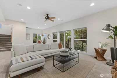 221 8th Avenue W, Kirkland, WA 98033 - Photo 12