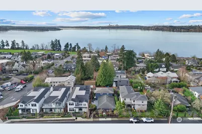 221 8th Avenue W, Kirkland, WA 98033 - Photo 2