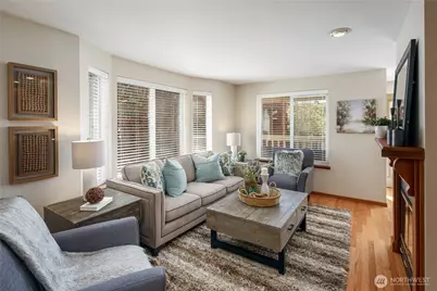 610 Glen Street #3, Edmonds, WA 98020 - Photo 4