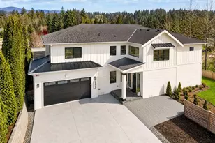 12811 SE 44th Pl, Bellevue, WA 98006 - Photo 1