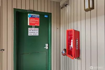 812 100th Avenue NE #202, Bellevue, WA 98004 - Photo 14