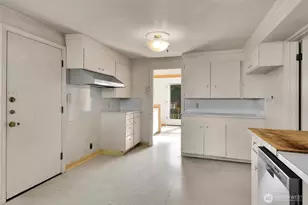 4719 NE Park Pl, Seattle, WA 98115 - Photo 18
