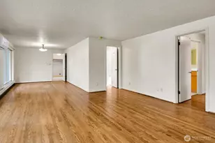 4719 NE Park Pl, Seattle, WA 98115 - Photo 8