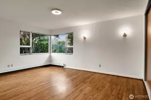 4719 NE Park Pl, Seattle, WA 98115 - Photo 8