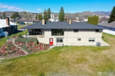 644 Dewberry Avenue E, Omak, WA 98841 - Photo 4