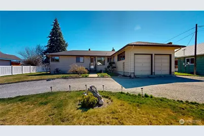 644 Dewberry Avenue E, Omak, WA 98841 - Photo 2