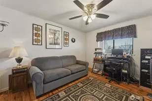 1140 SE Colonial Dr, College Place, WA 99362 - Photo 14