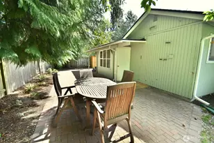 215 163rd Pl SE, Bellevue, WA 98008 - Photo 20