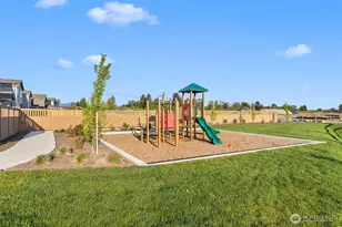 2129 169th St NE, Marysville, WA 98271 - Photo 8