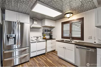 18289 E State Route 3 #20, Allyn, WA 98524 - Photo 2