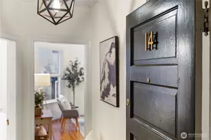 1726 15th Ave, Seattle, WA 98122 - Photo 2