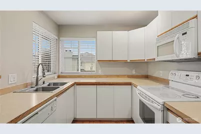 5819 S 232nd Place, Kent, WA 98032 - Photo 8