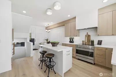 2010 Fairview Avenue E #B, Seattle, WA 98102 - Photo 10