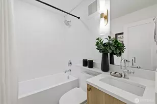 2010 Fairview Ave E, Seattle, WA 98102 - Photo 24