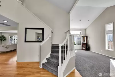 915 N Laurel Lane, Tacoma, WA 98406 - Photo 4