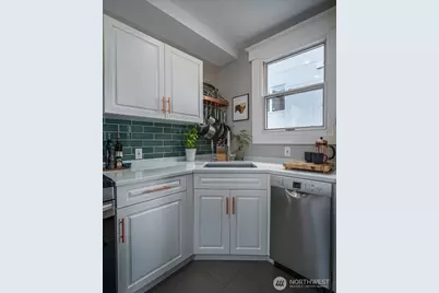 626 13th Avenue E #O, Seattle, WA 98102 - Photo 8