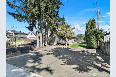 16714 Pleasant Beach Drive SE, Yelm, WA 98597 - Photo 34