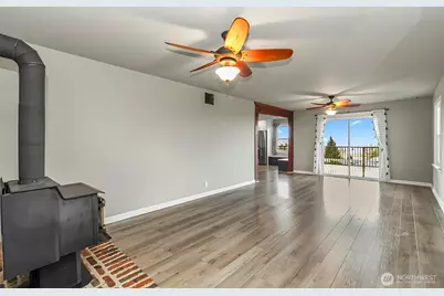 7610 4th Street SE, Lake Stevens, WA 98258 - Photo 8