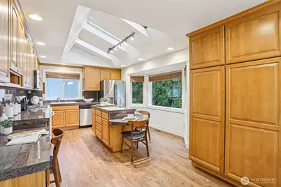 5733 155th Avenue NE, Redmond, WA 98052 - Photo 10