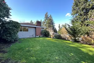 1253 NE 104th St, Seattle, WA 98125 - Photo 4