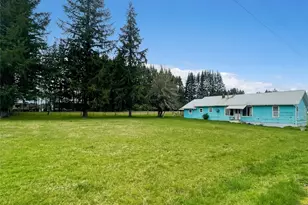 19 Fairley St, Raymond, WA 98577 - Photo 2