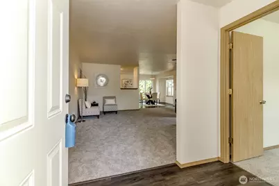 8521 175th Street Ct E, Puyallup, WA 98375 - Photo 2