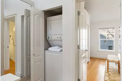 206 24th Avenue E, Seattle, WA 98112 - Photo 22