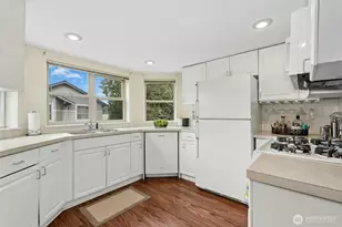 11560 Stone Ave N, Seattle, WA 98133 - Photo 8