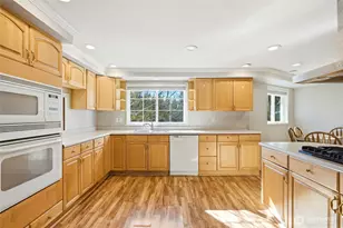 7919 194th Pl SW, Edmonds, WA 98026 - Photo 10