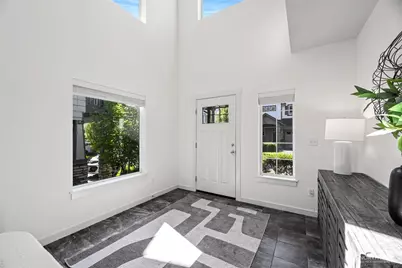 31 157th Lane SE, Bothell, WA 98012 - Photo 2