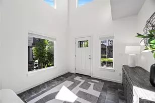 31 157th Ln SE, Bothell, WA 98012 - Photo 2